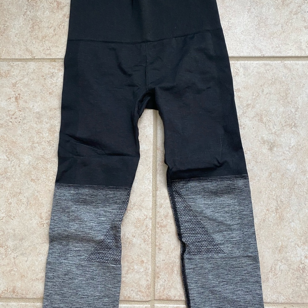 Lululemon crop leggings